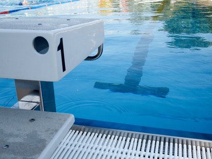 Bild vom Einer-Block in einem Freibad